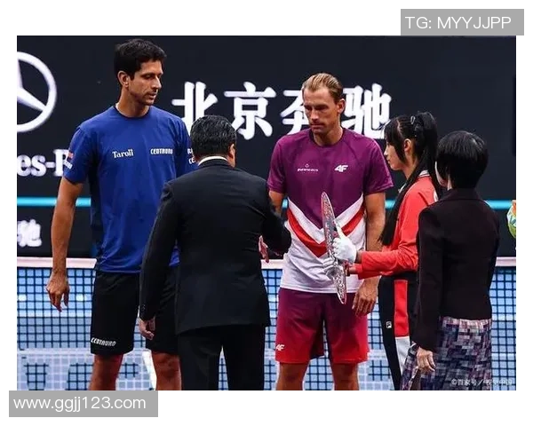 成都足球队在大师赛中的默契配合与战术执行分析