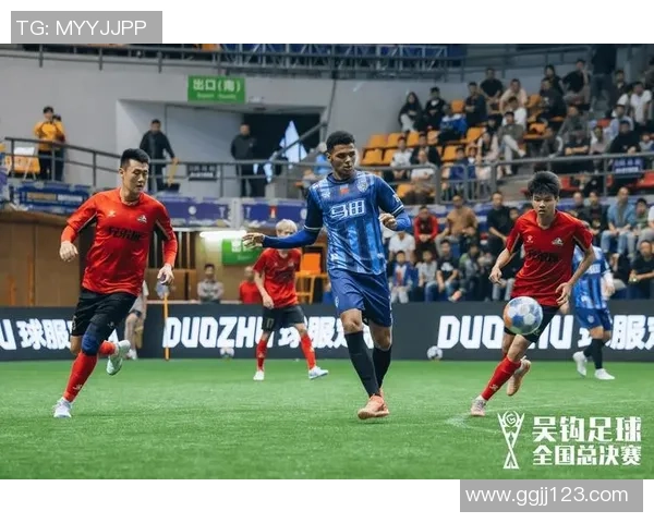 香港足球明星队莅临芜湖展开友谊赛助力地方足球发展与交流活动 香港足球明星队莅临芜湖展开友谊赛助力地方足球发展与交流活动